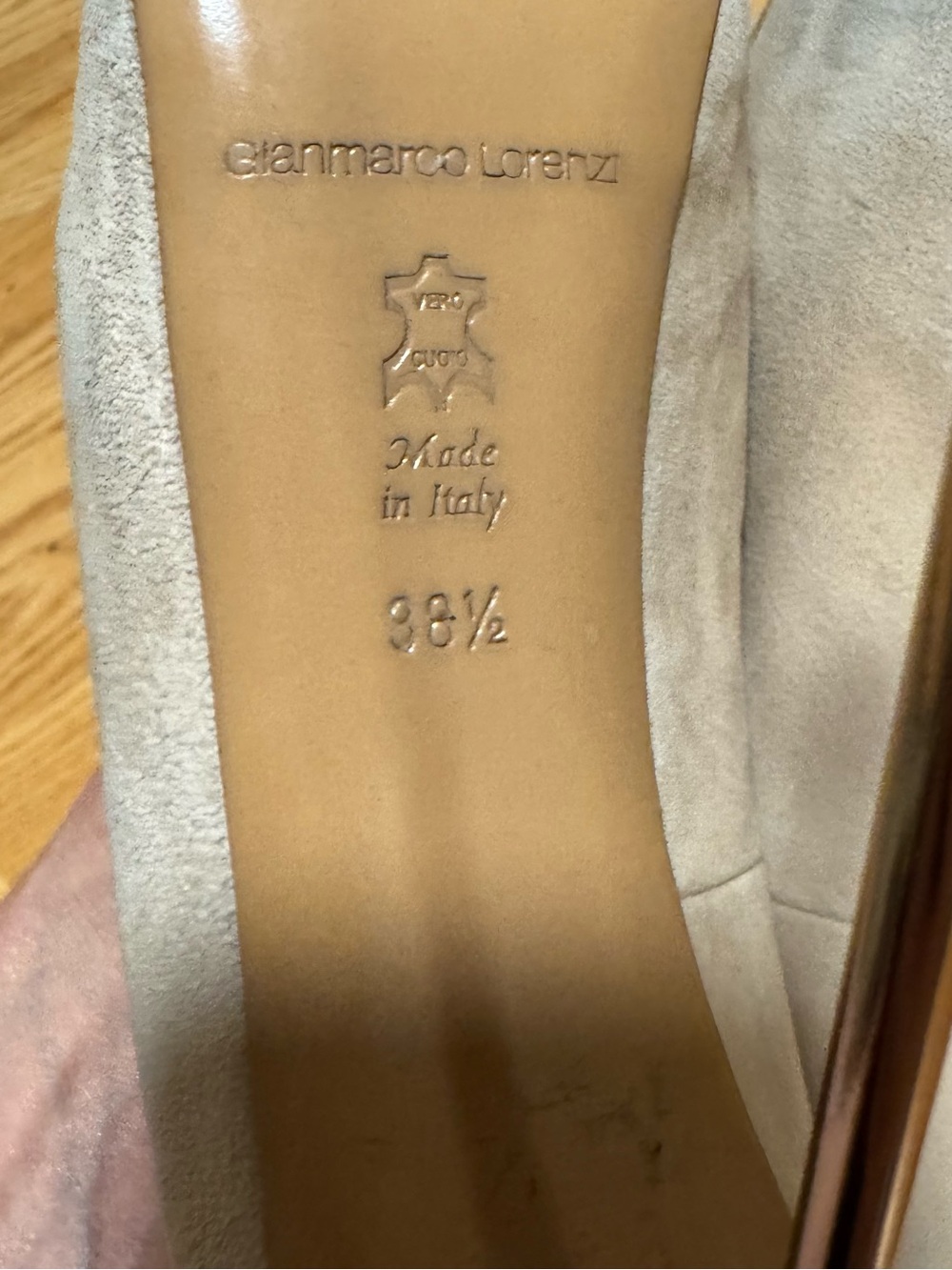Gianmarco Lorenzi Beige and Gold Peep-Toe Pumps EU 38.5 / US 8 - Picture 7 of 16
